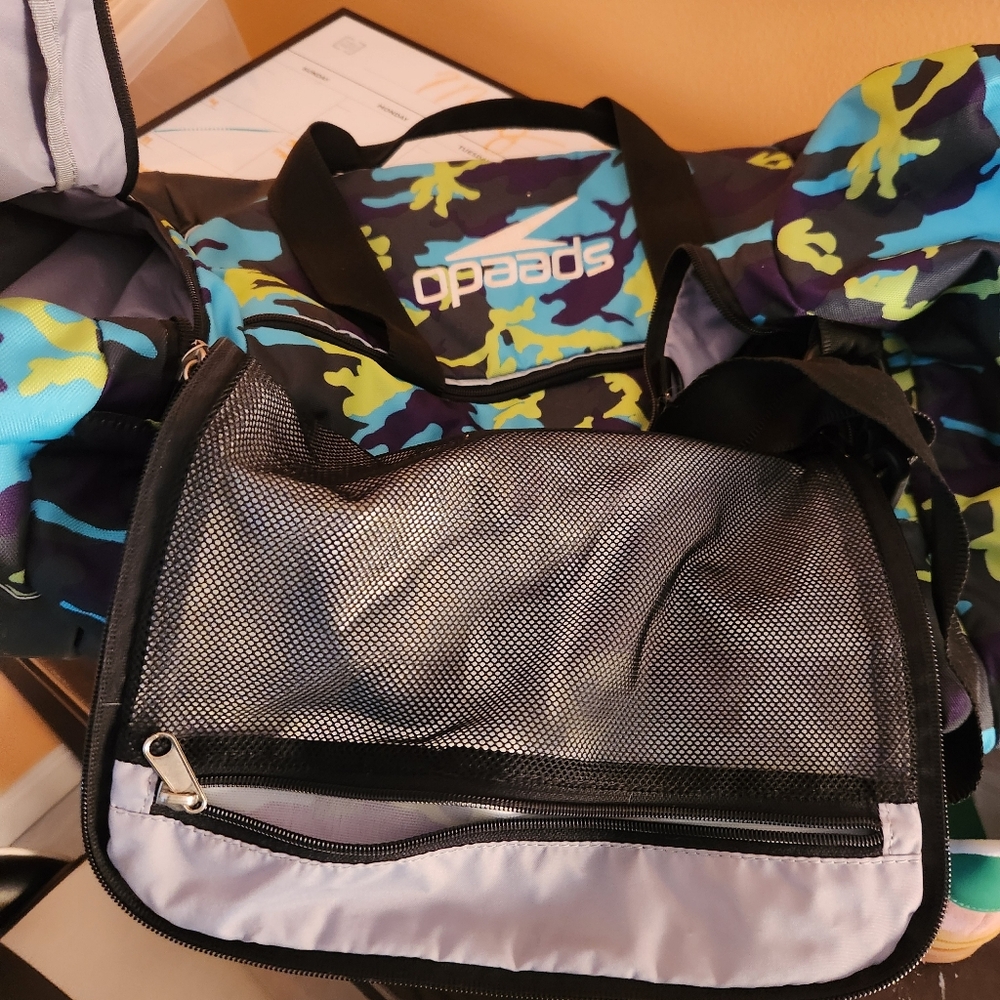 Speedo Teamster 35L Duffel Bag  Blue, Green, and Black Camo - Picture 7 of 7